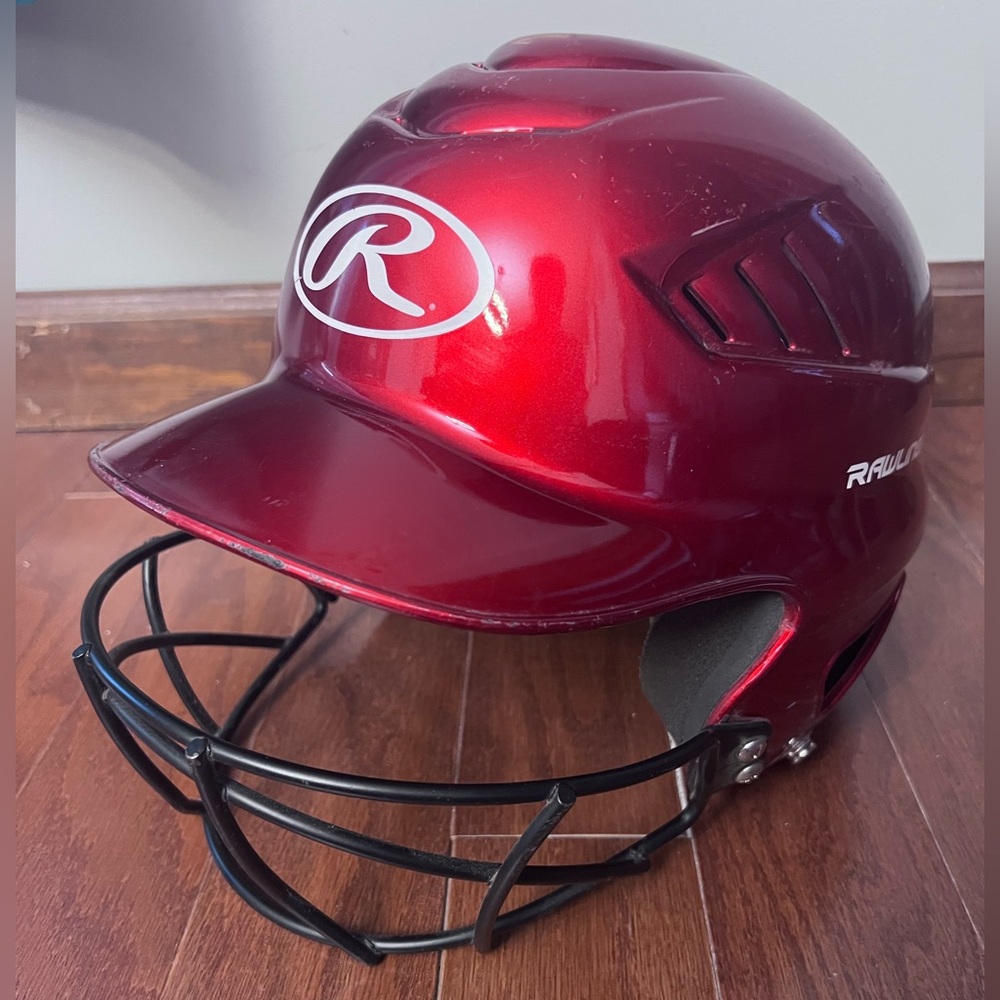 Rawlings Red-Gloss Finish Softball Batting Helmet with Mask Size 6.5-7.5